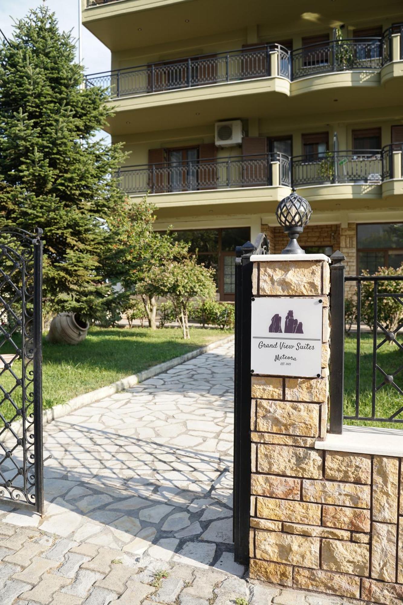 Grand View Suites Meteora Kalampáka Eksteriør bilde